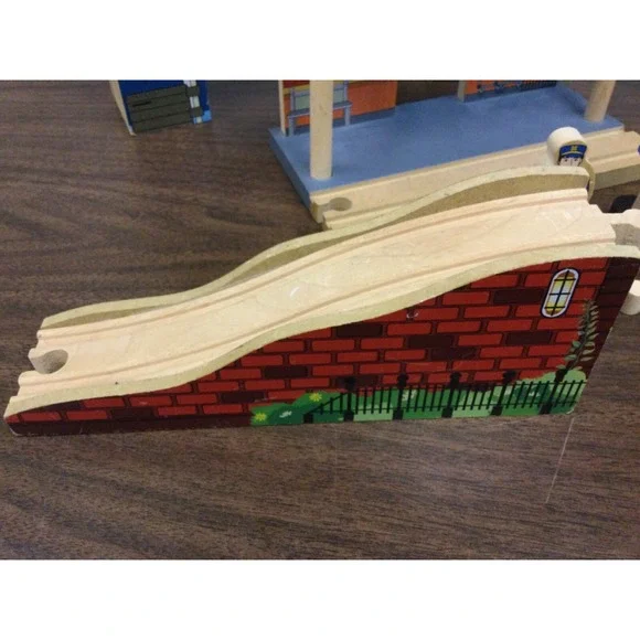 Imaginarium Structures Station Bridge Crane Cross Trestle Trees, people - Picture 5 of 9